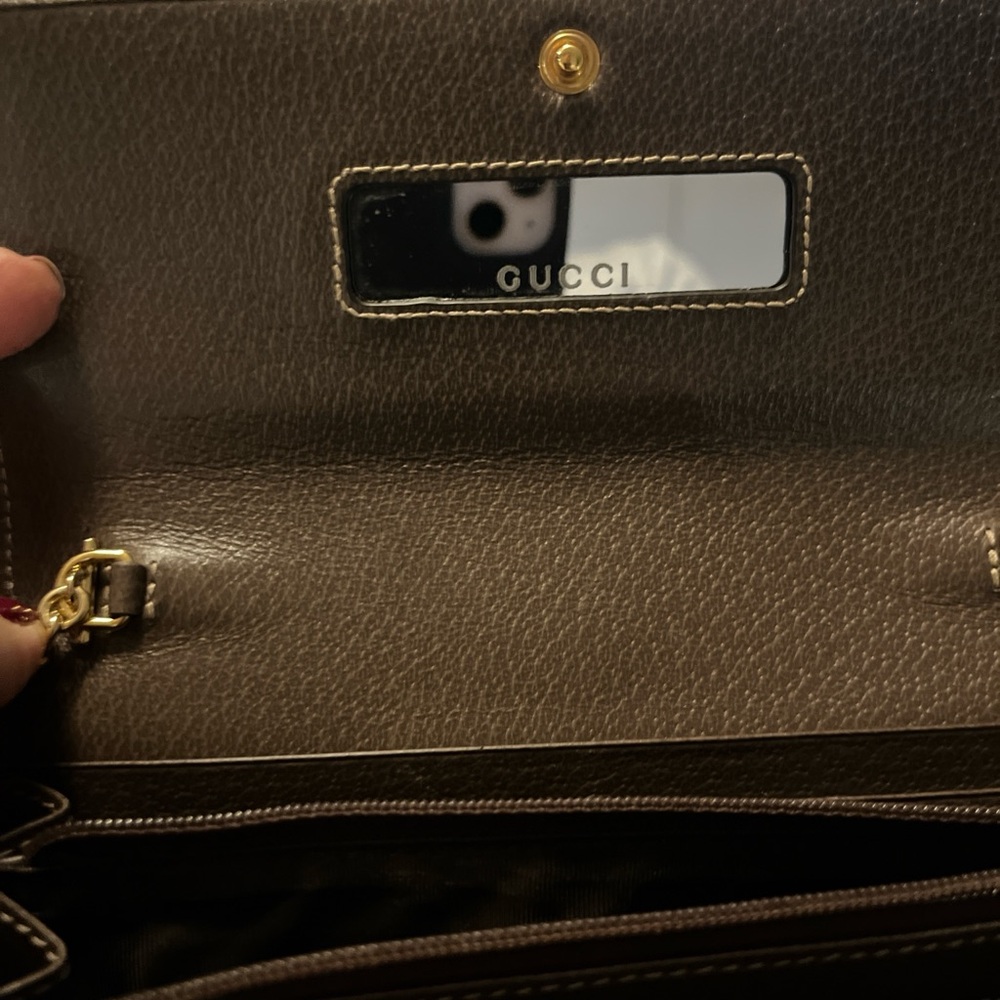 Gucci Beige and Brown Crossbody with Gold Chain. Excellent condition. - Picture 5 of 9
